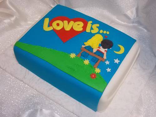 Неотъемлемая часть торжества — торт love is