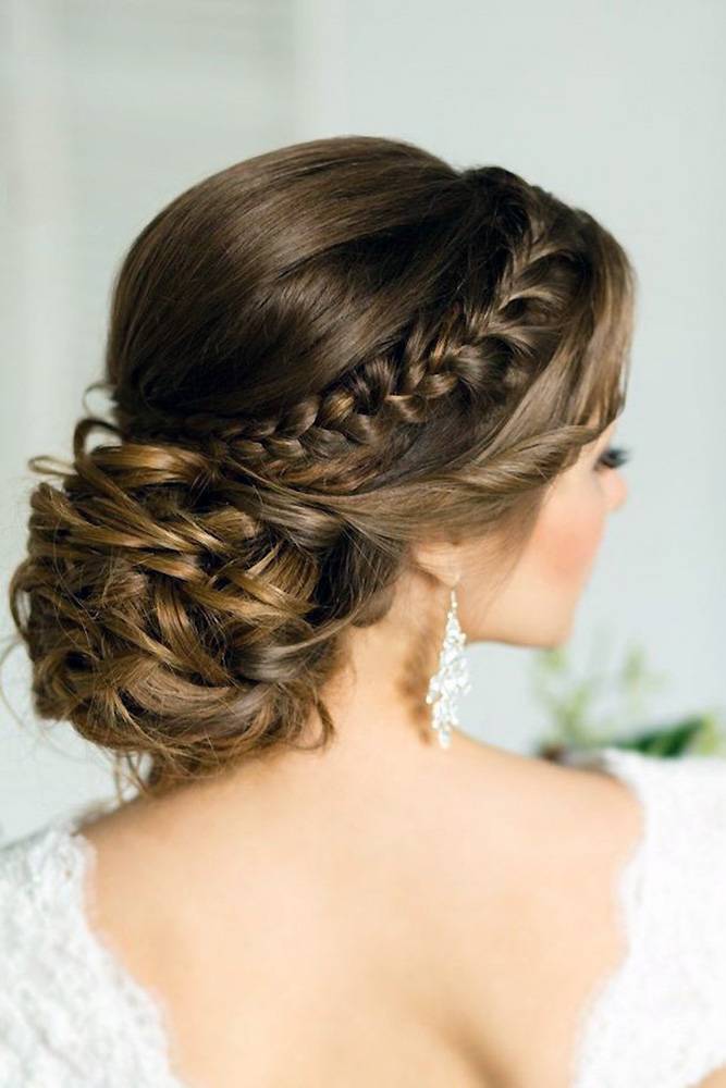 Великолепная семёрка: выбираем свадебные прически на собранные волосы – 7 элегантных вариантов