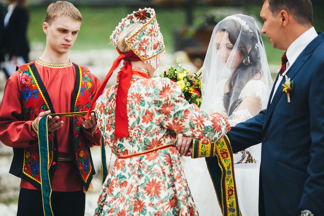 Свадебные обычаи и традиции русского народа