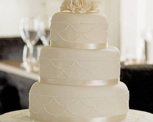 Десерт с историей и благородством: стильный свадебный торт винтаж