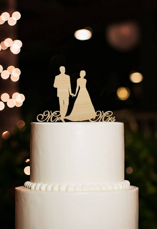 Свадебный торт с инициалами ?в [2019]: прикольные с именами (фото)