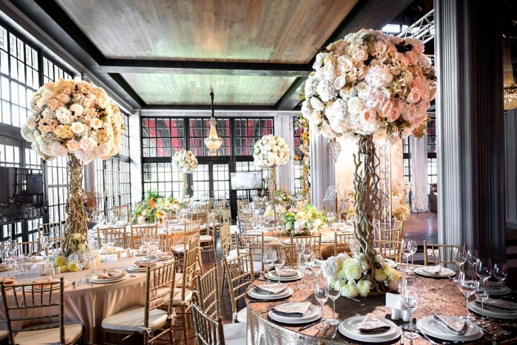 Организация свадьбы в стиле лофт — оформление зала, образы жениха и невесты