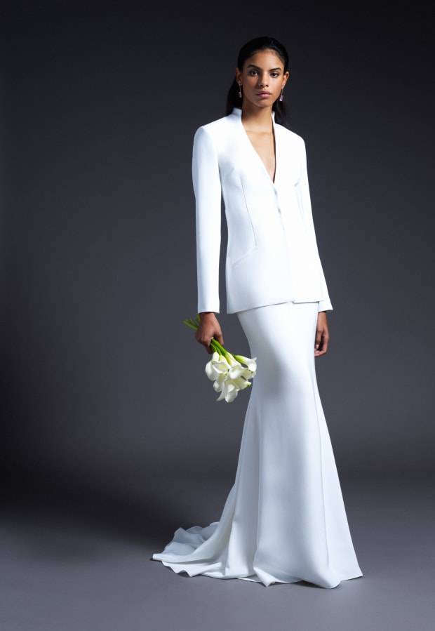 Свадебный костюм 2021: модные стилизации для жениха