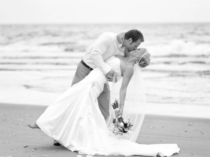 Позы для свадебной фотосессии пары — красивые, трогательные