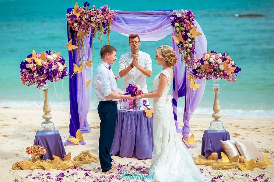 Проведение свадебной церемонии на берегу моря в пхукете