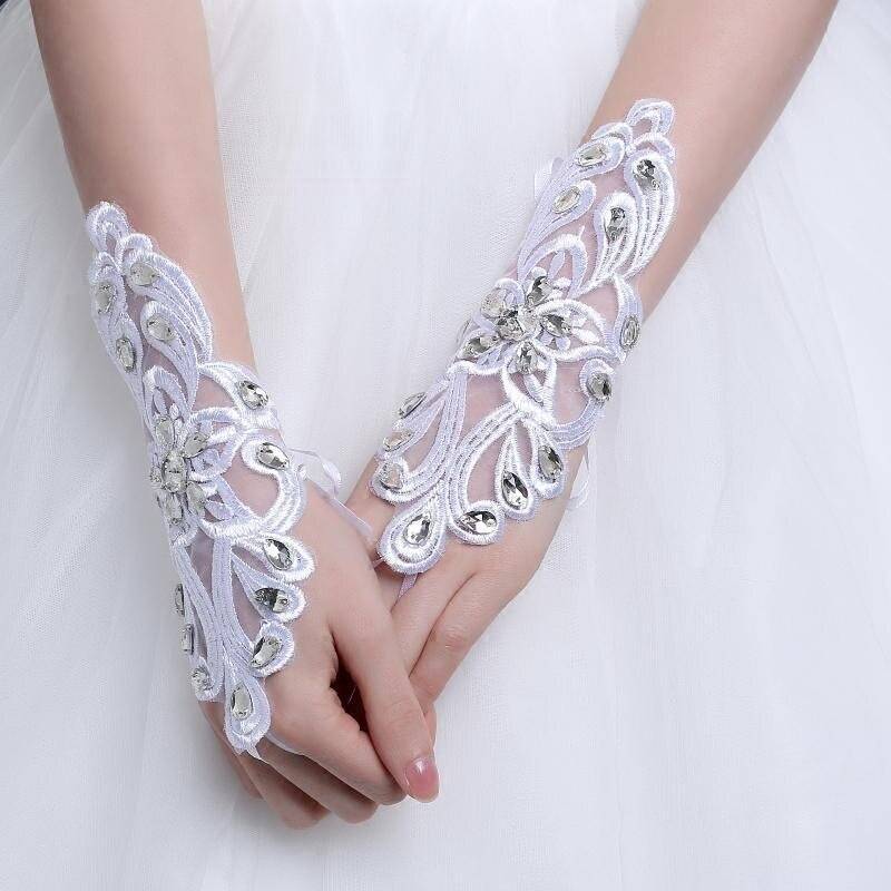 Свадебные перчатки — «вау» украшение к свадебному платью
