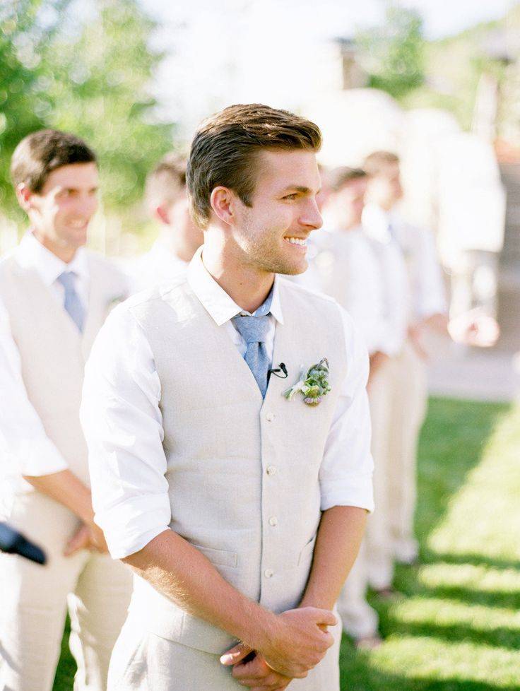 Образ мужчины на свадьбу в качестве гостя без пиджака