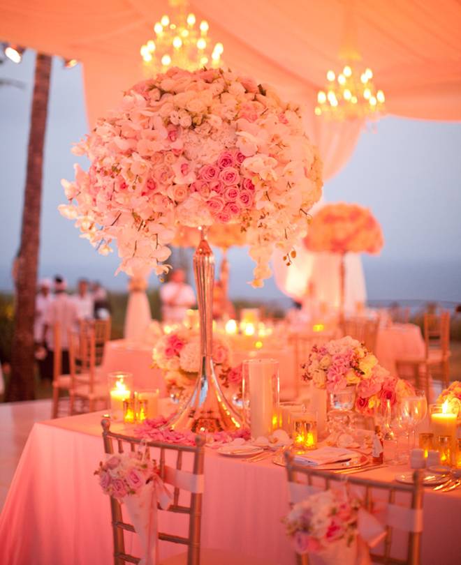 Красивые идеи украшения зала на свадьбу цветами