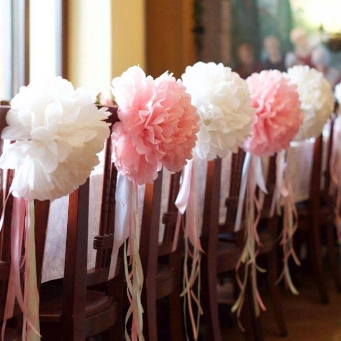 Стильная экономия – украшение зала на свадьбу из бумаги: цветы, помпоны и другие варианты