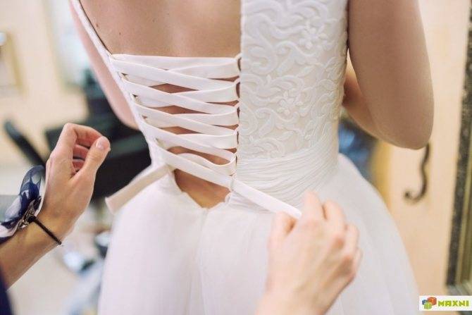 Как правильно зашнуровать корсет на свадебном платье