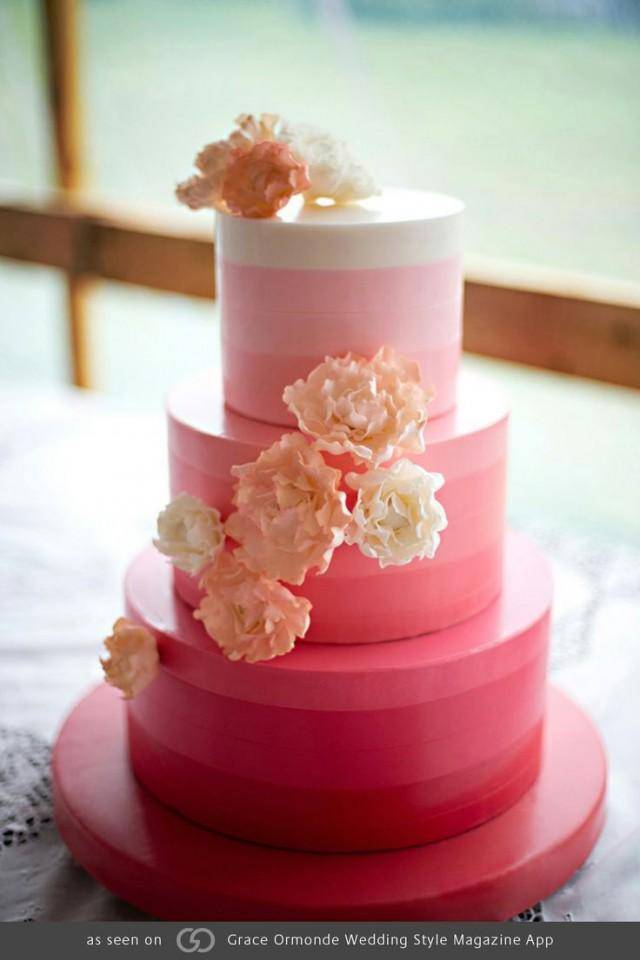 Свадебный торт фиолетовый в тренде [2019] – фото ? & советы по декору