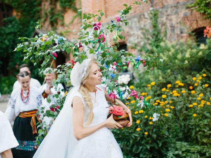 Как организовать шикарную свадьбу в украинском стиле?