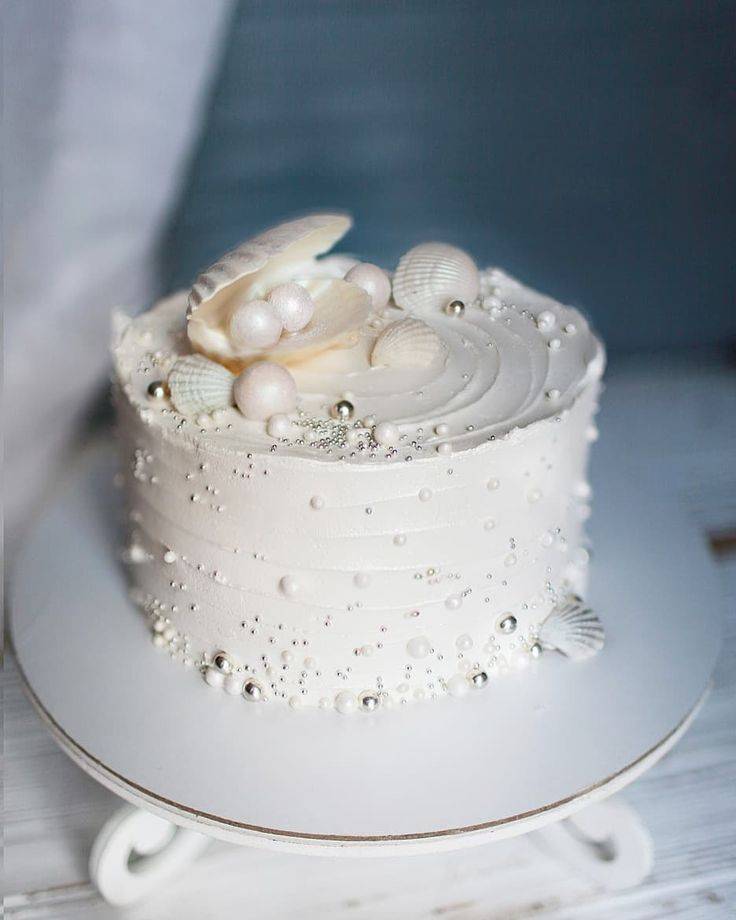Торт на жемчужную свадьбу: выбор дизайна, вкуса и размера