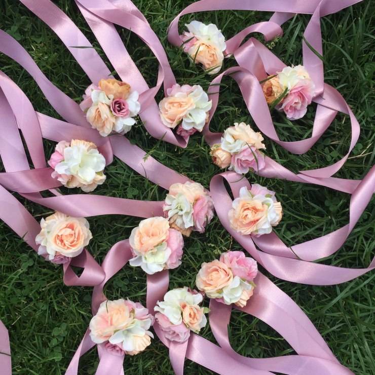 Браслеты для подружек невесты своими руками? – мастер-класс [2019], как создать из фоамирана & атласных лент и искусственных цветов