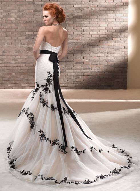 Свадебное платье черного цвета - фото