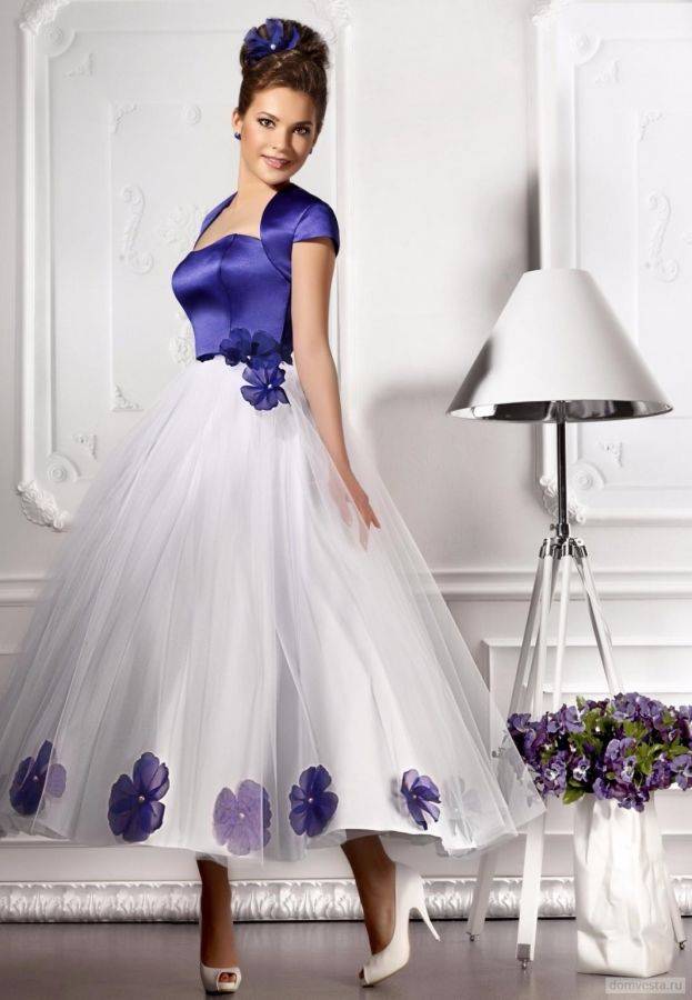 Синие свадебные платья: актуальные оттенки, фасоны, ткани