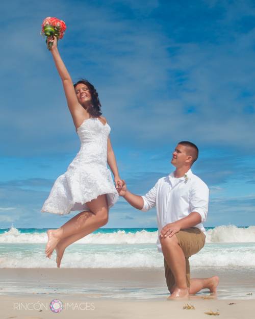 Идеи для красивой свадебной фотосессии на море: как сделать красивые фото на пляже?