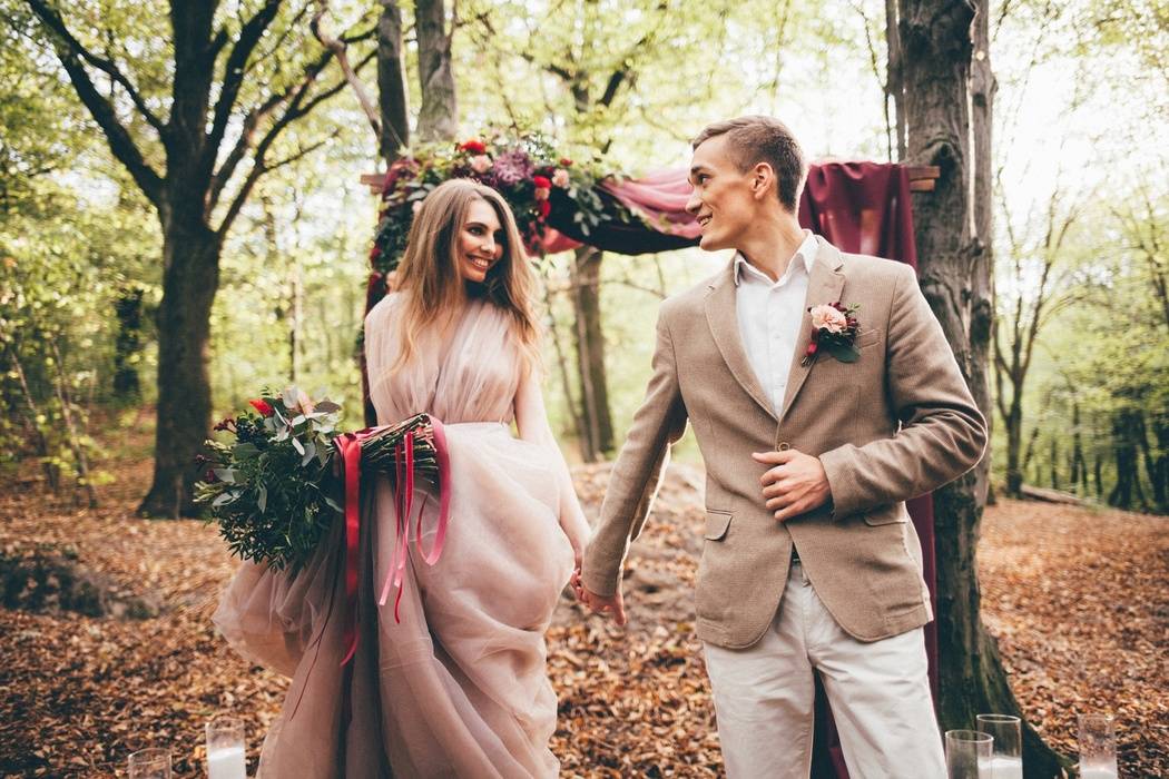 Цвет костюма жениха: приметы, соблюдаемые в [2019] & свадебные ? суеверия