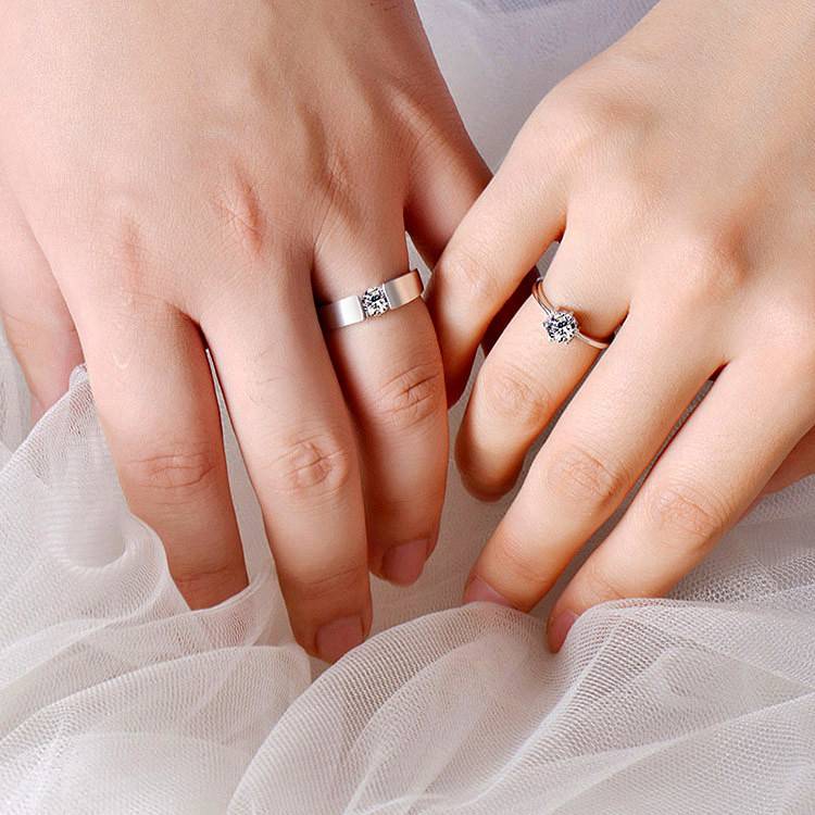 Можно ли носить до свадьбы обручальные кольца и стоит ли их показывать кому-либо?