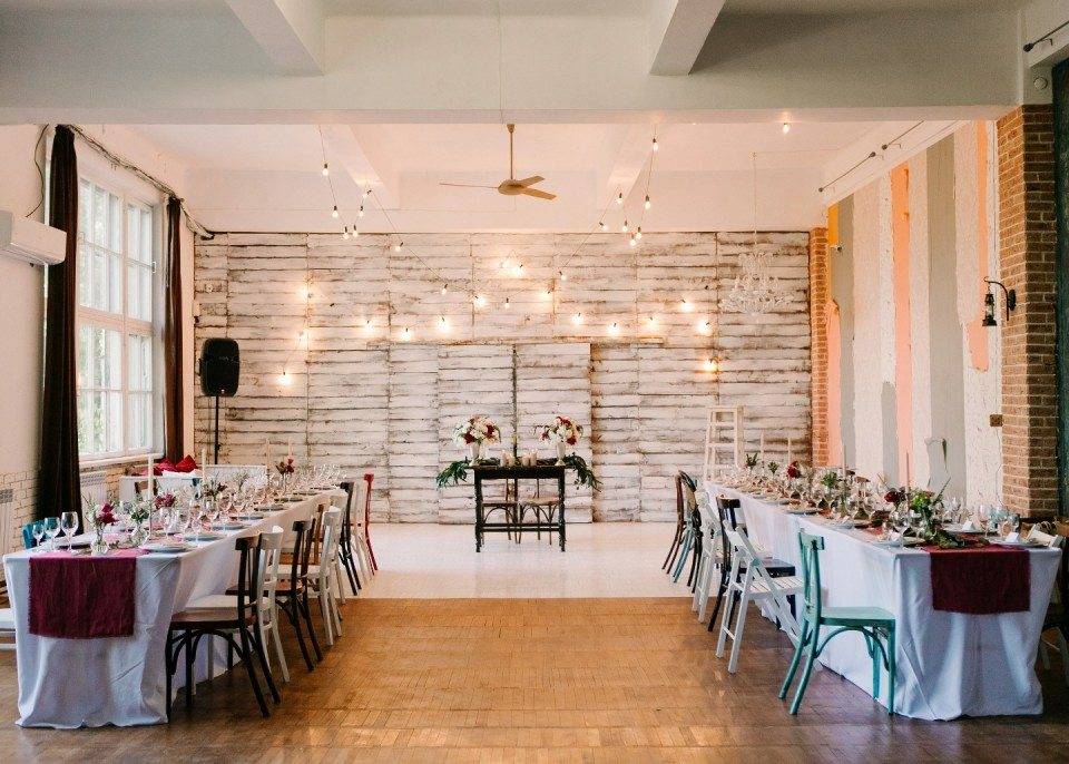 Свадьба в стиле лофт: оформление зала, приглашения, торт