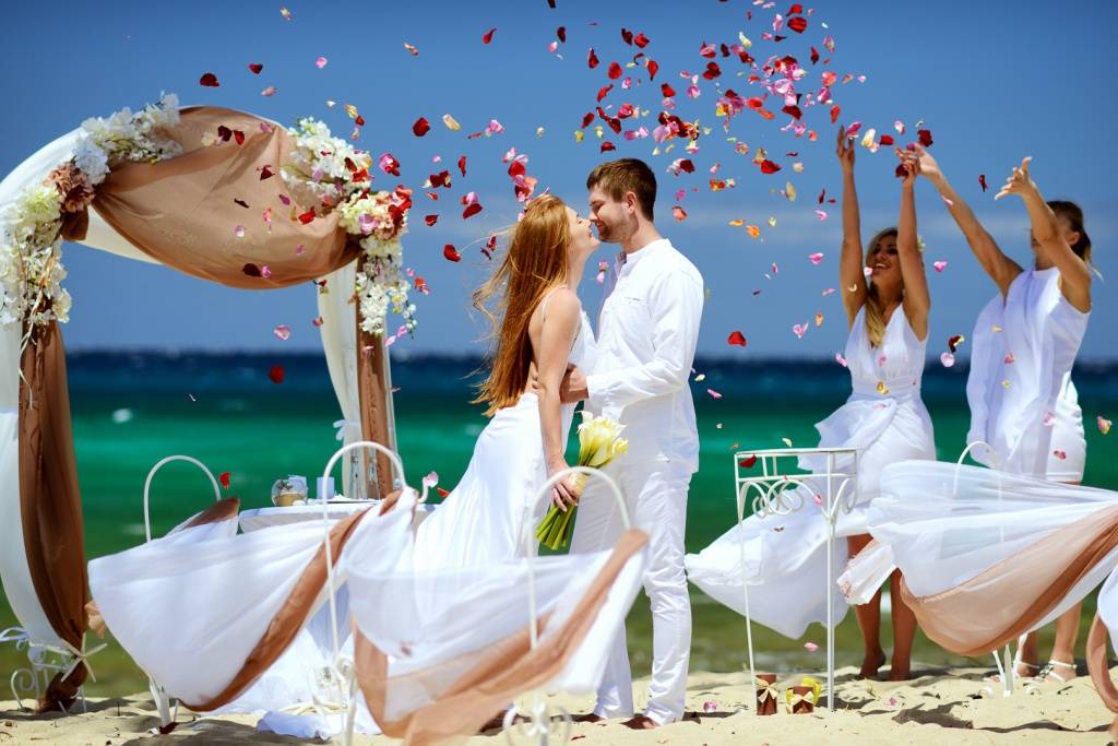 Медовый месяц: куда поехать в свадебное путешествие | vogue russia