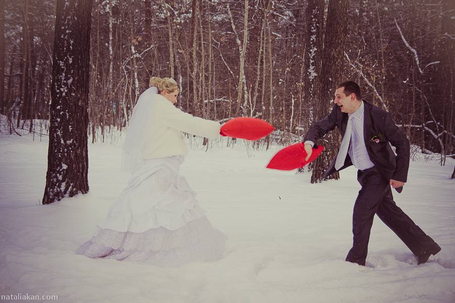Зимняя свадебная фотосессия, идеи для фотосессии зимой, зимние свадебные фото на улице