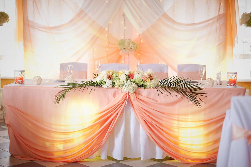 Декор свадебных столов своими руками: идеи и решения