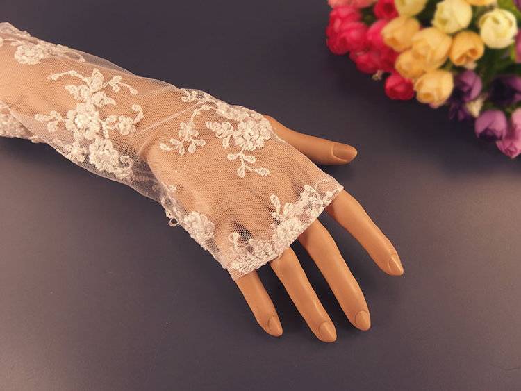 Самые модные свадебные перчатки 2013 — делаем правильный выбор!