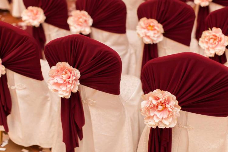 Свадьба в цвете марсала: идеи по оформлению и организации