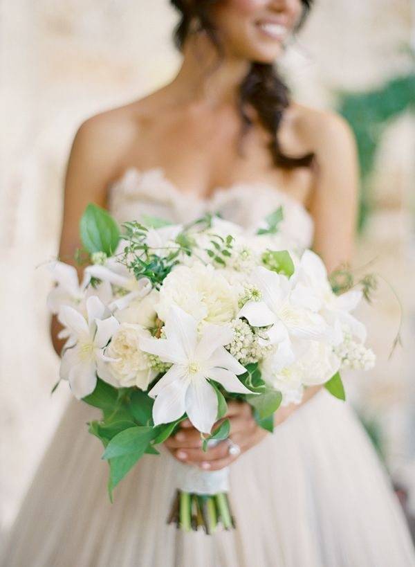 Свадебное платье с лилией