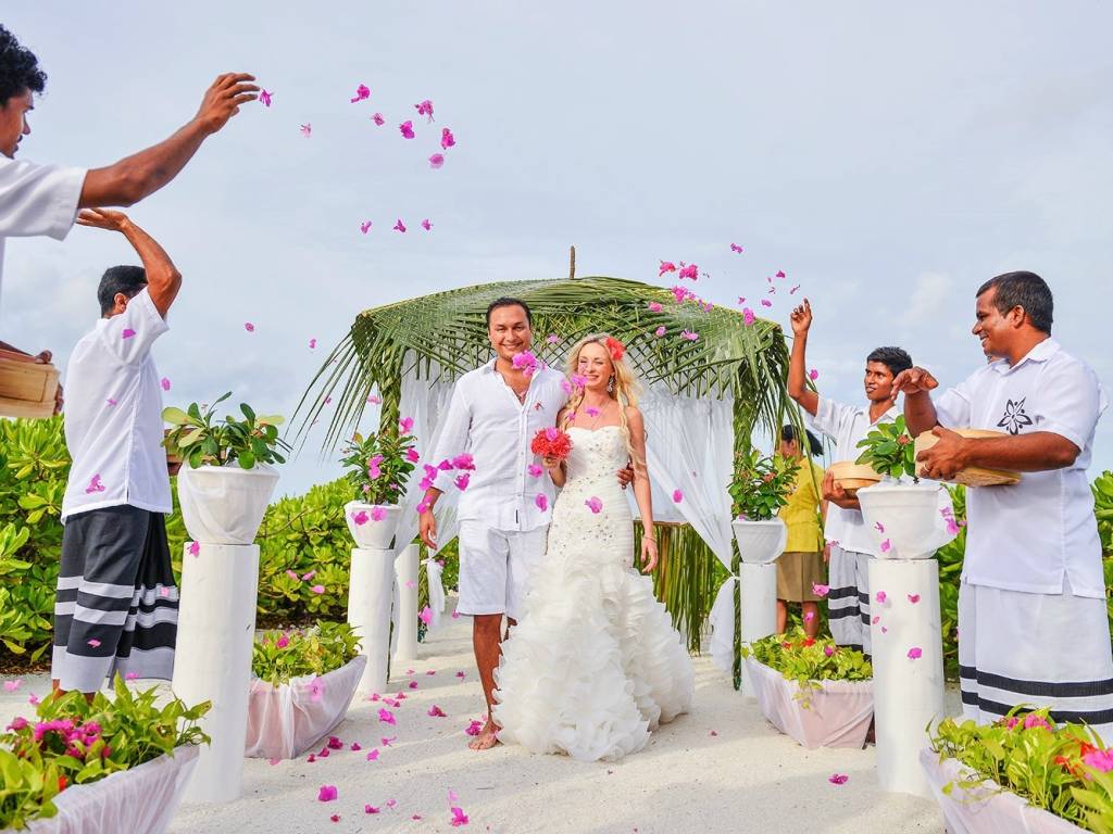 Свадьба на мальдивах: церемония, свадебный тур, фотосессия, стоимость