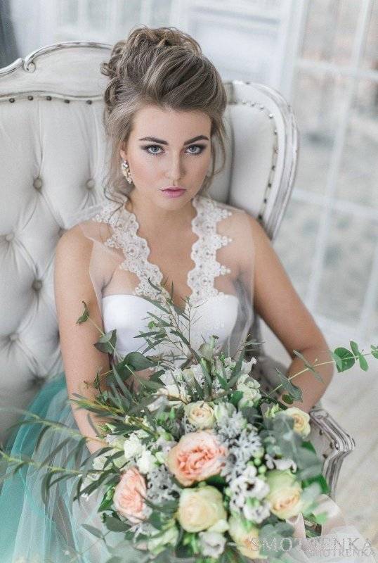 Свадебный образ 2021: платье, макияж, прическа