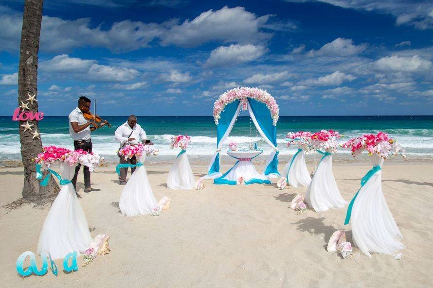 Многоликая романтика – символическая свадьба за границей: на море и другие варианты
