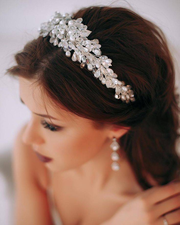 Свадебные украшения для волос: выбираем самые красивые варианты для создания незабываемого образа