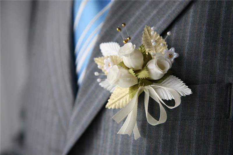 Бутоньерки на свадьбу своими руками ? в [2019] – искусственные из бумаги & цветов, а также живые (из свежих растений)