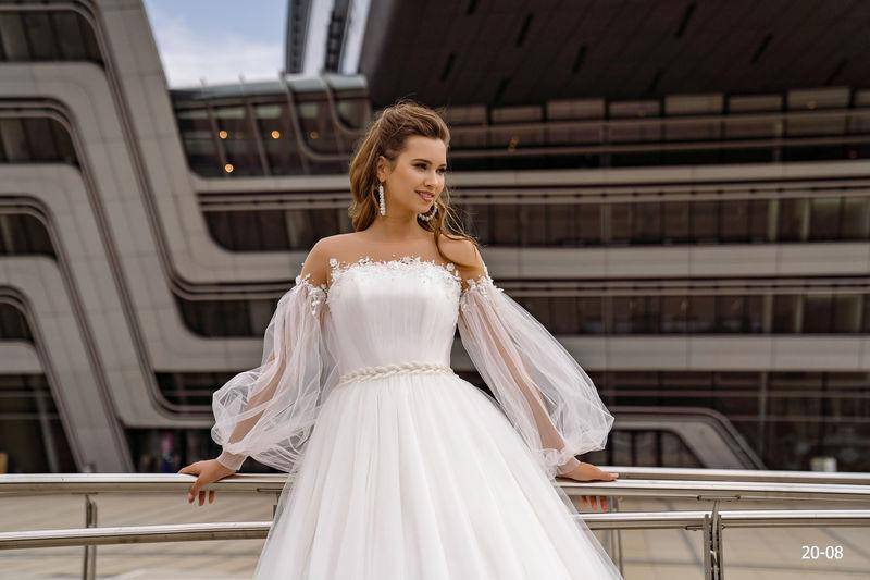 Вечерние платья на свадьбу: модные образы, фото