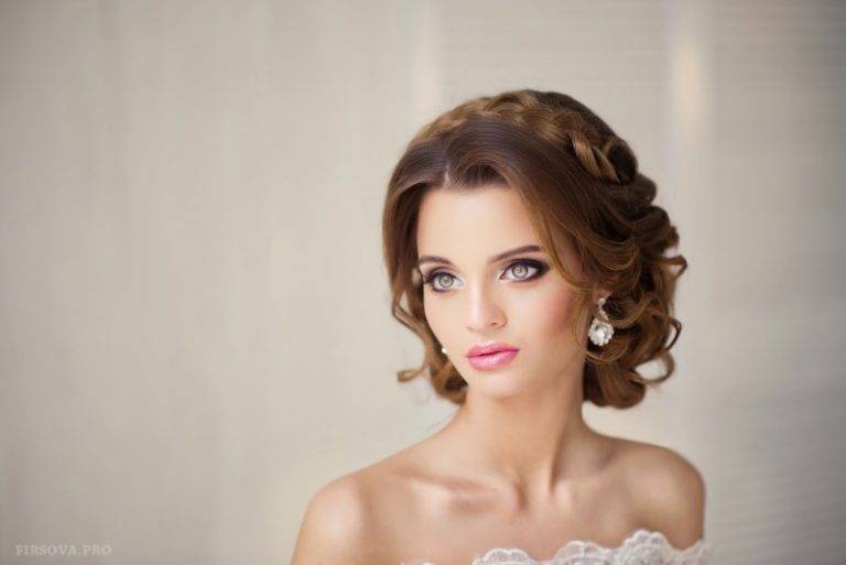 Свадебные прически на средние волосы 2020 - 100 фото красивых укладок