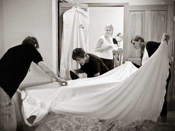 Как отпарить свадебное платье в домашних условиях?