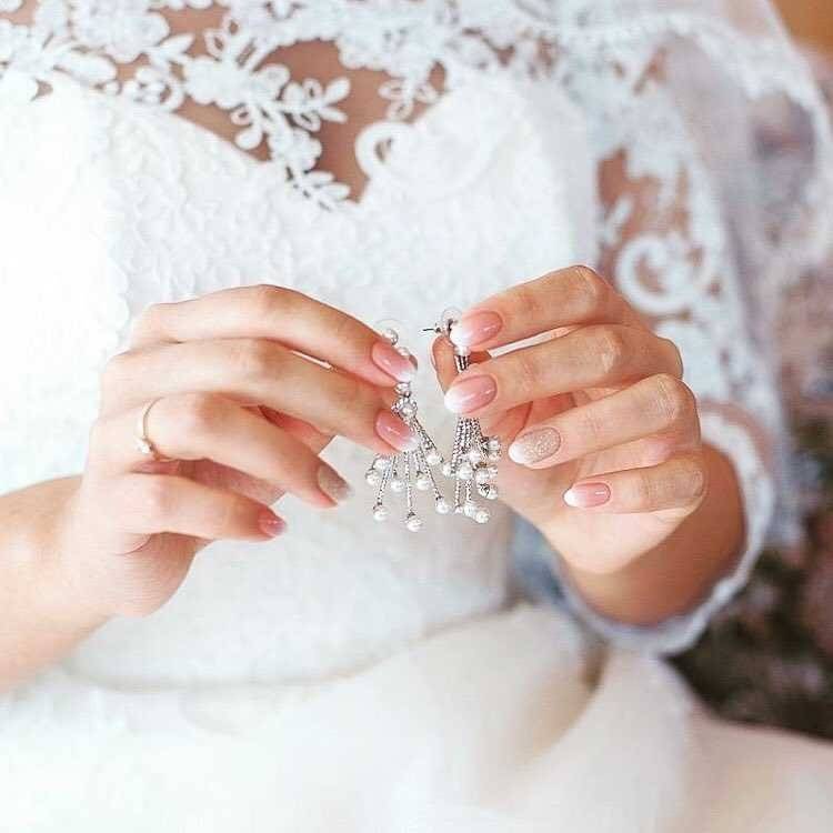 Маникюр невесты на свадебное торжество: обзор лучших фото-идей 2021-2022