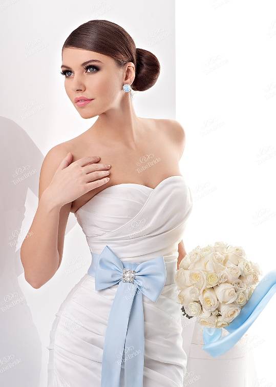 Красивые короткие платья на свадьбу: современные пышные и элегантные обтягивающие