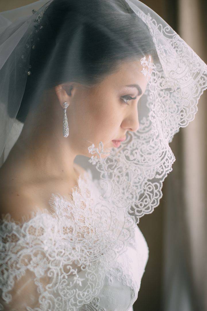 ᐉ невеста без фаты: варианты свадебных причесок и идеи. обязательно ли на свадьбу надевать фату - svadba-dv.ru