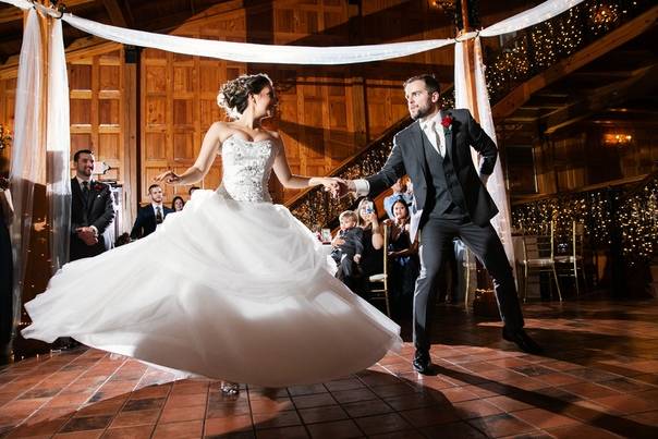 Оригинальный свадебный танец молодоженов – танец с сюрпризом