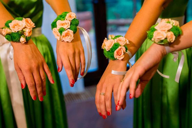 Бутоньерка своими руками для гостей (73 фото) свадебные, на руку | мастер-класс