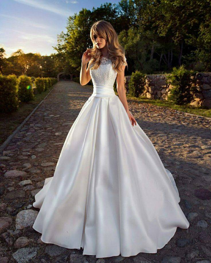 Атласное свадебное платье, с чем надеть и пойдет ли оно беременным