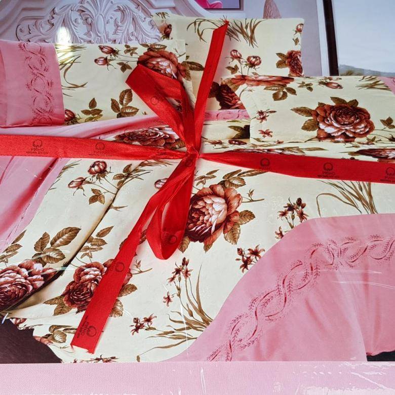 Какое постельное белье выбрать на свадьбу в подарок?