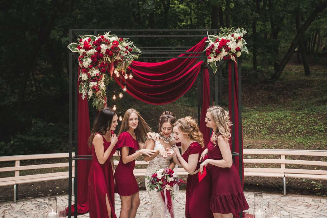 Свадьба в цвете марсала – роскошь и благородство