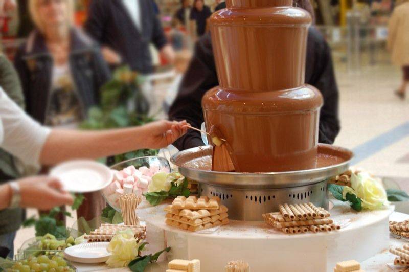 От кантри до тиффани: как проводится элегантная шоколадная свадьба