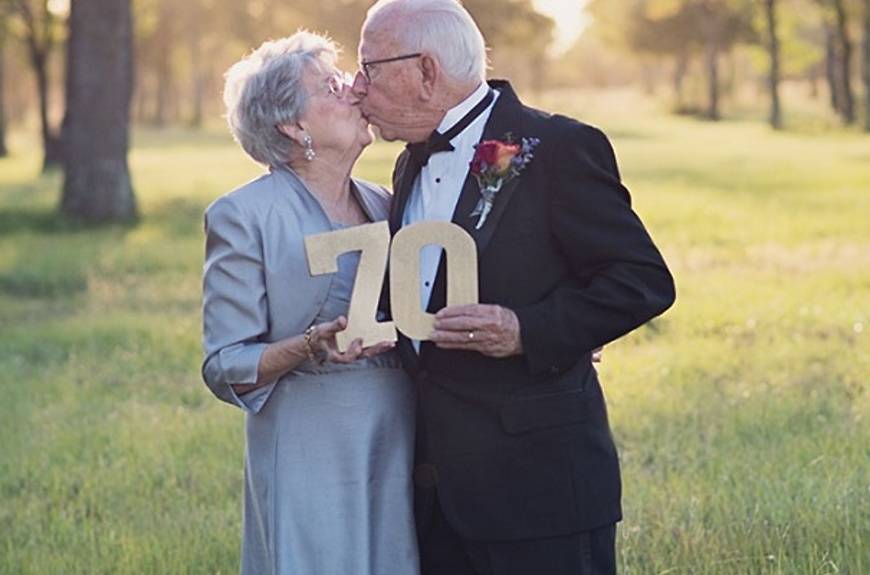 Железные 65 лет свадьбы — выбираем подарки и поздравления