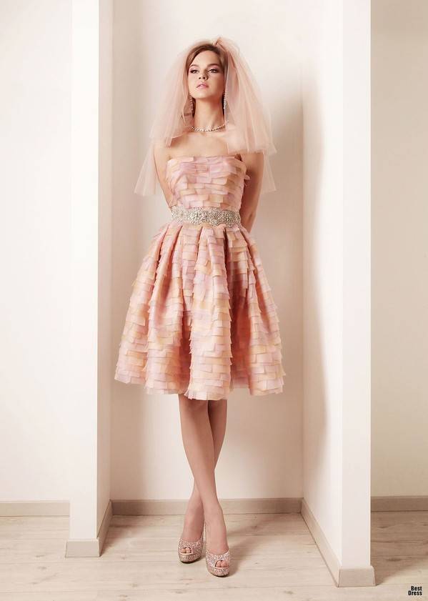 Розовое платье: фасоны, оттенки, стили 380 фото