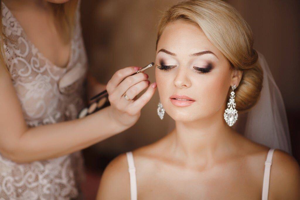 Нежный макияж на свадьбу: 100 красивых и стильных фото мейкапа для невесты